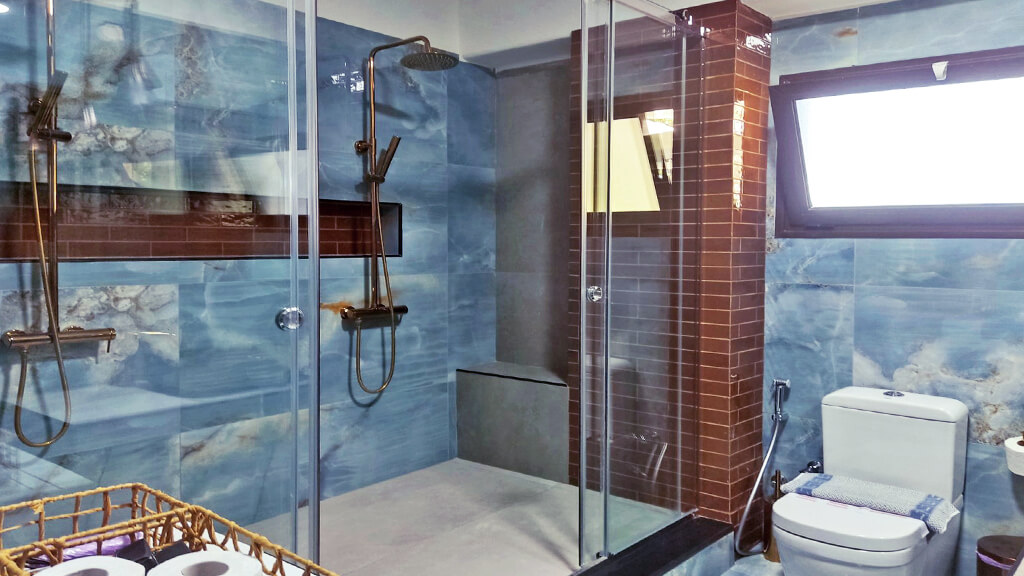 Villa Elia bathroom 2