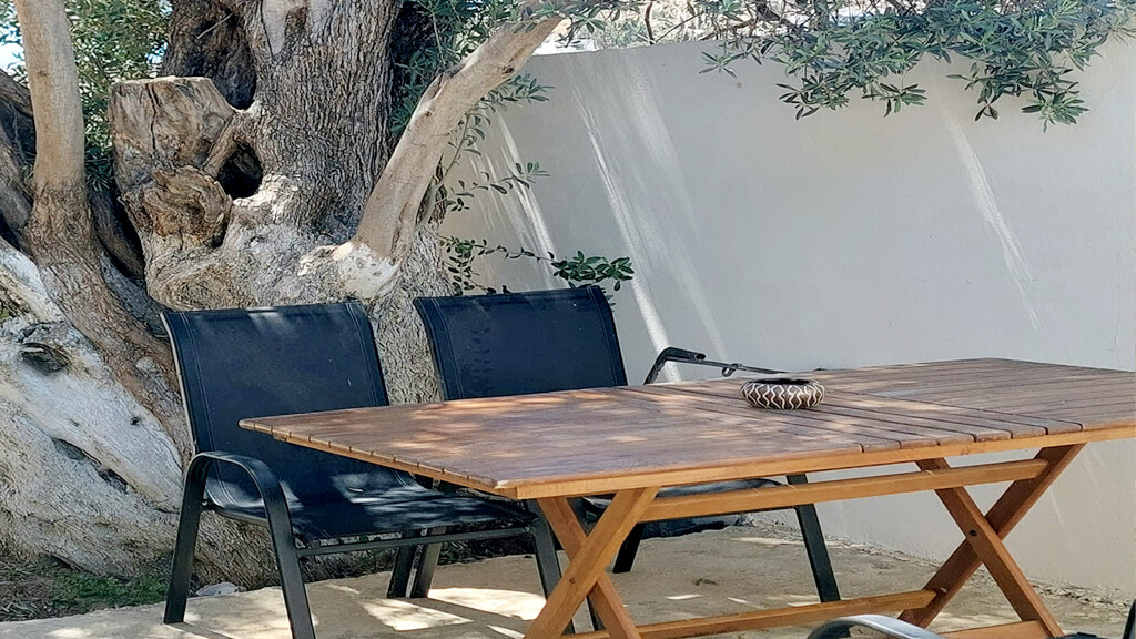 villa elia coffee table